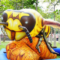 High Quality Painting Giant Inflatable Bumblebees Figure Costume Model